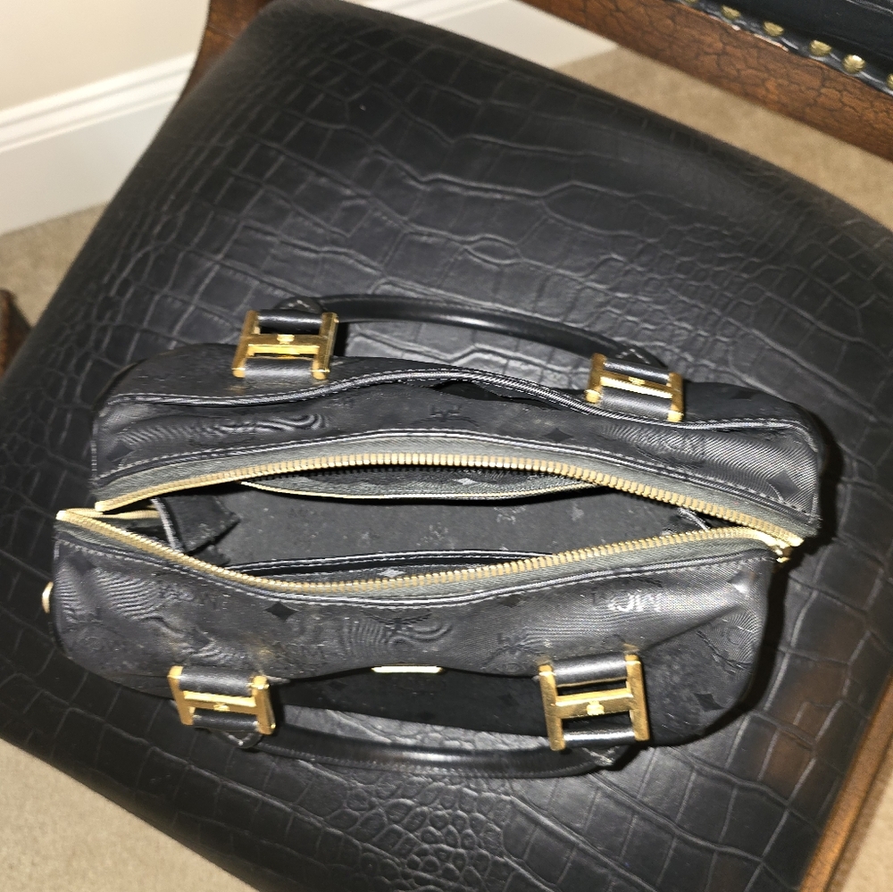 MCM 25 - Picture 3 of 3